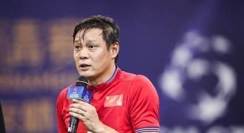 开云-范志毅批张琳芃失误丢球：12强这么失误还怎么踢？